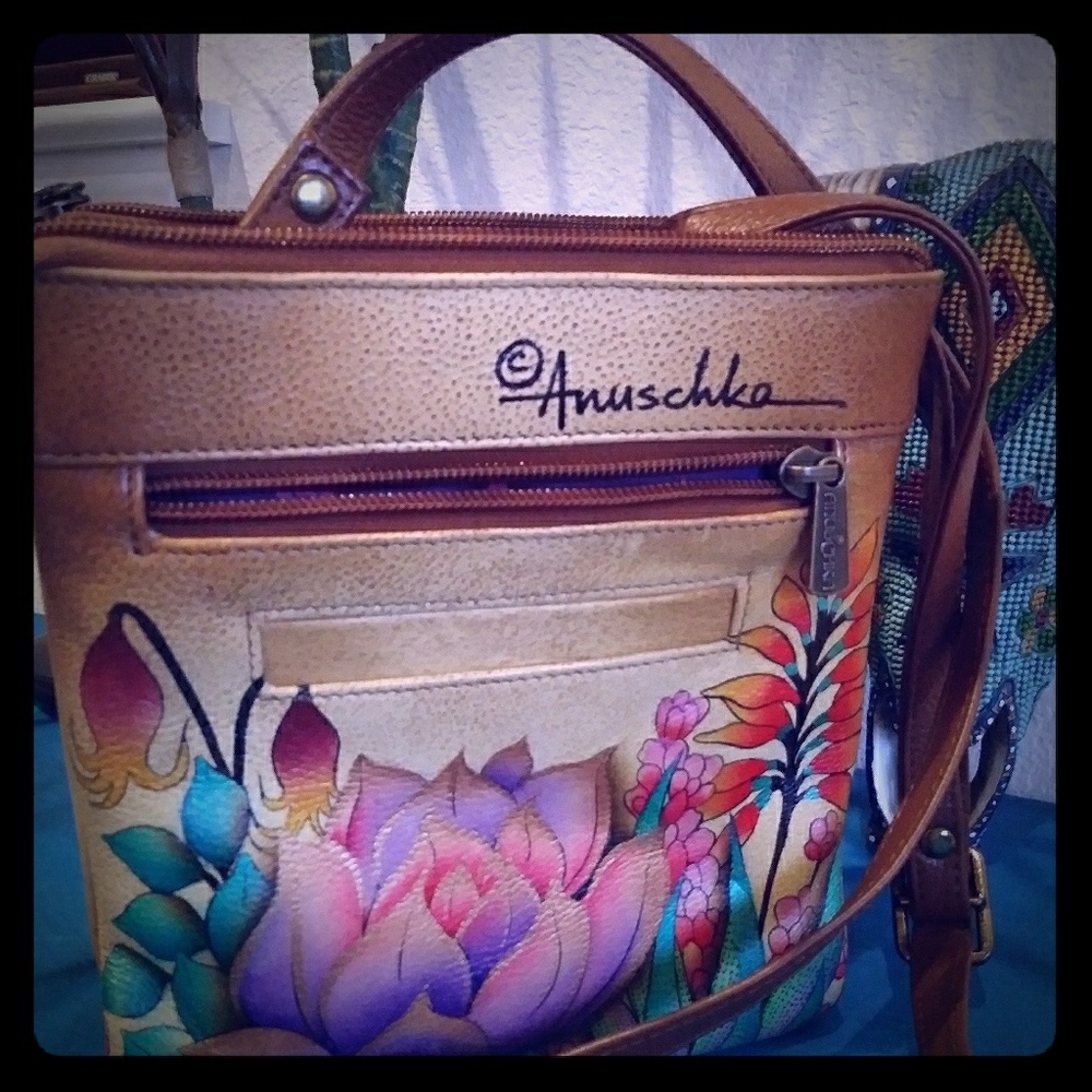 NWOT Womens Travel Organizer/Purse